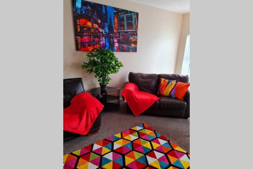 Ample Comforts, Centrally Located, Town Centre Warrington  Exterior photo