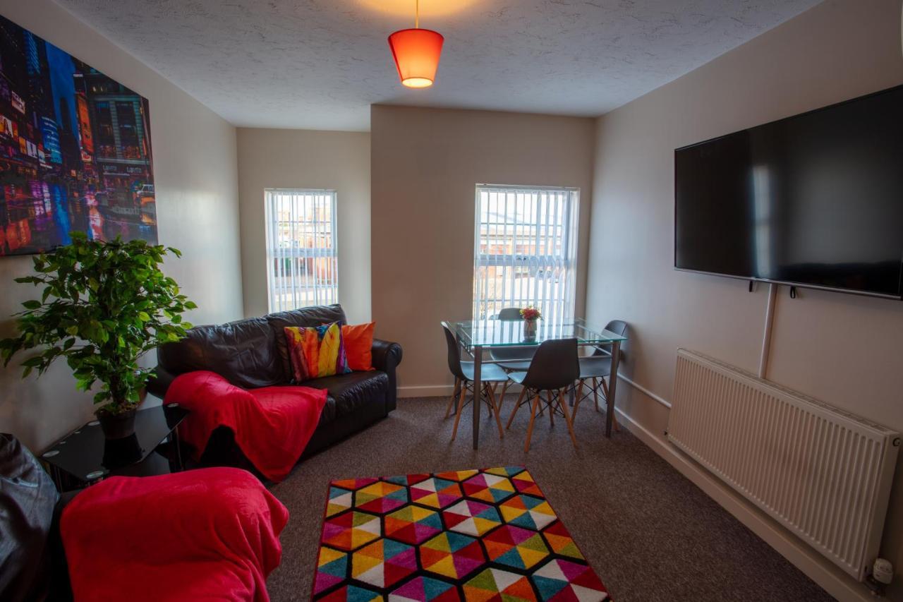 Ample Comforts, Centrally Located, Town Centre Warrington  Exterior photo